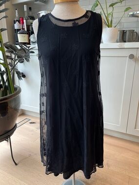 Max Mara Black Sleeveless Lace Overlay Sheath Dress